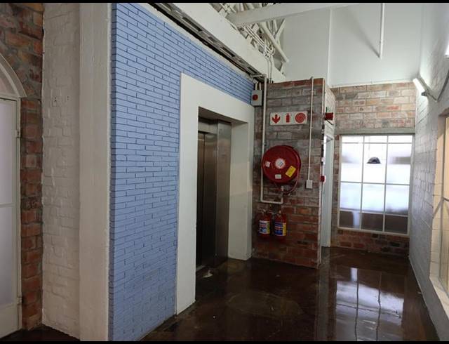 BUSINESS PROPERTY TO RENT IN WOODSTOCK